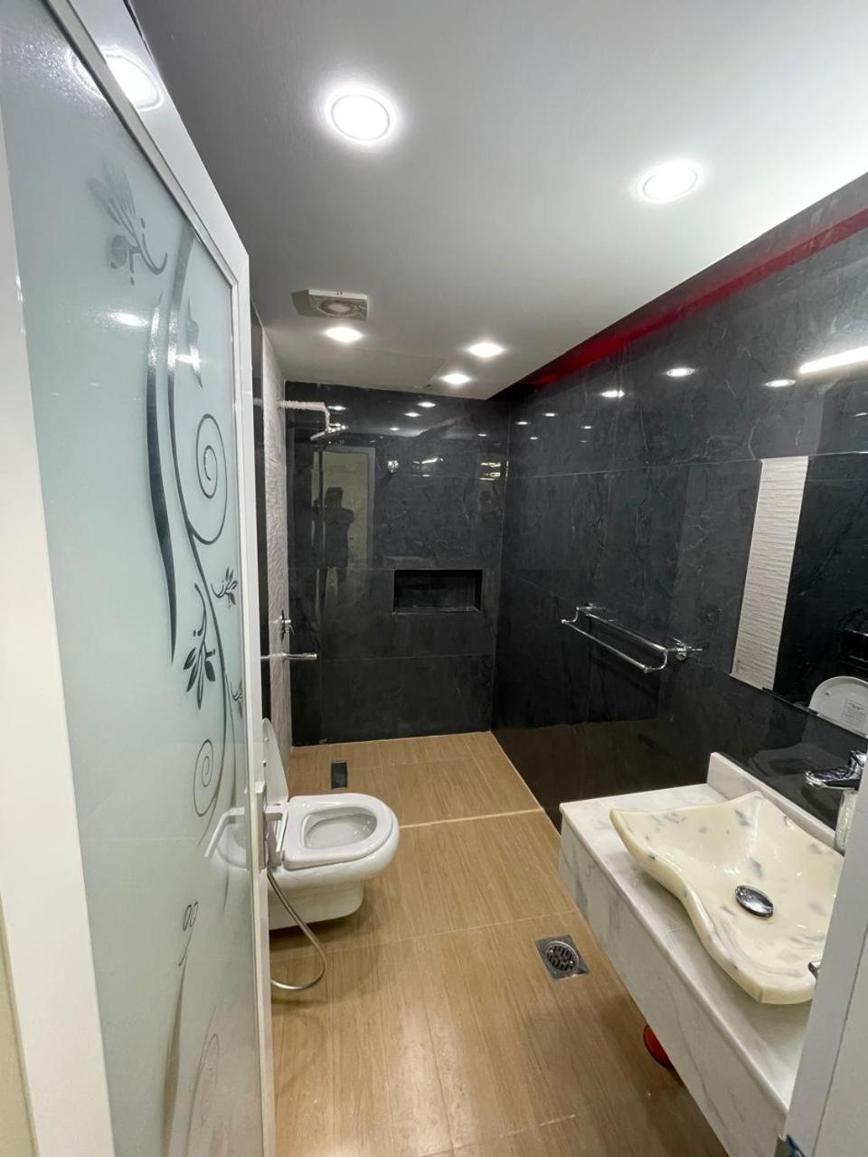 Garden Villa, Rawda 3,Ajman Exteriör bild